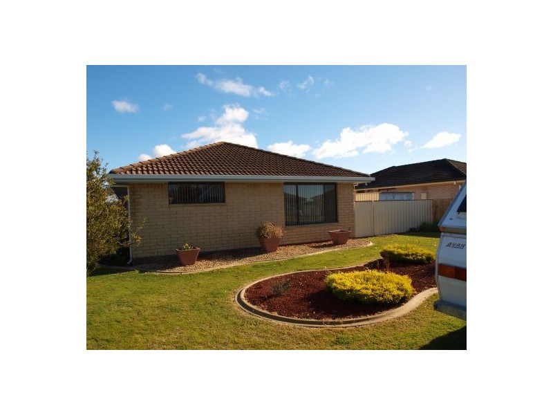 1/14  Moore Street, Ulverstone TAS 7315