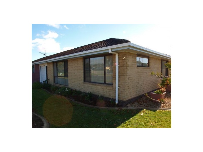 1/14  Moore Street, Ulverstone TAS 7315