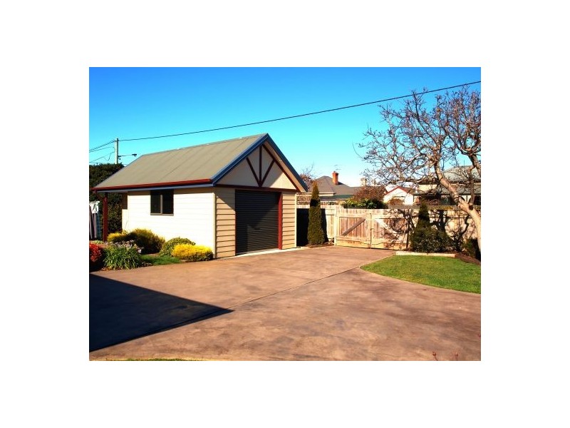 24 Hiller, Devonport TAS 7310