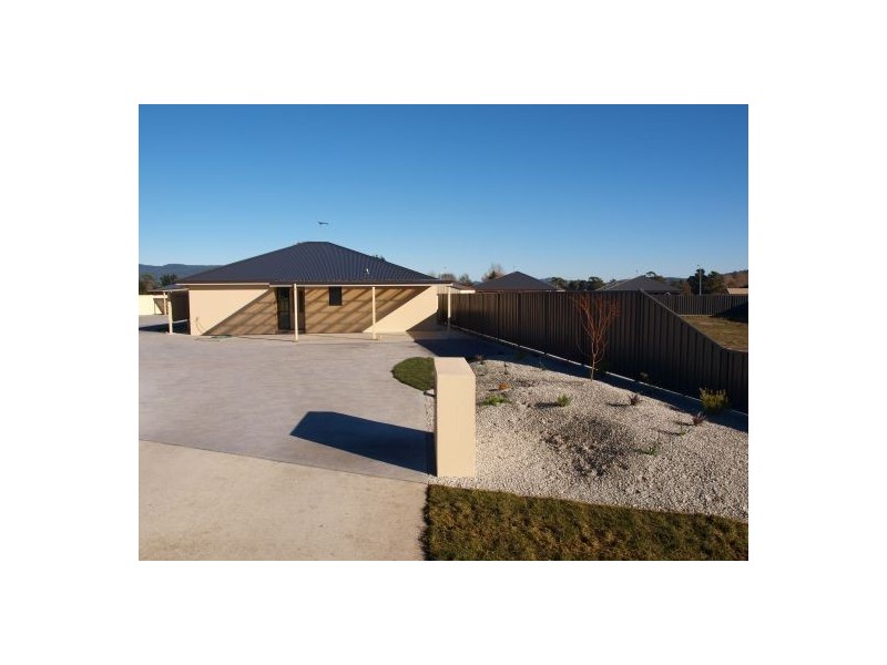 1/14 Earl Grove, Latrobe TAS 7307