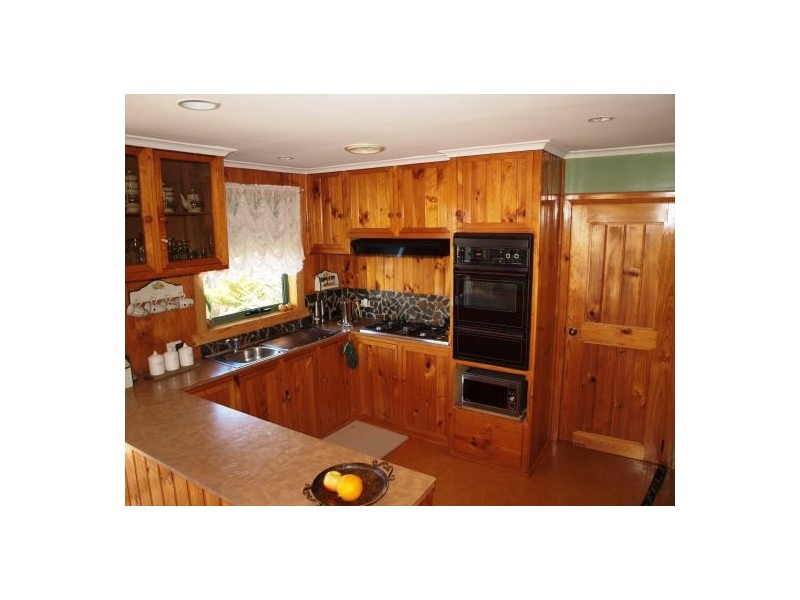 5 Ashwater Crescent, Penguin TAS 7316