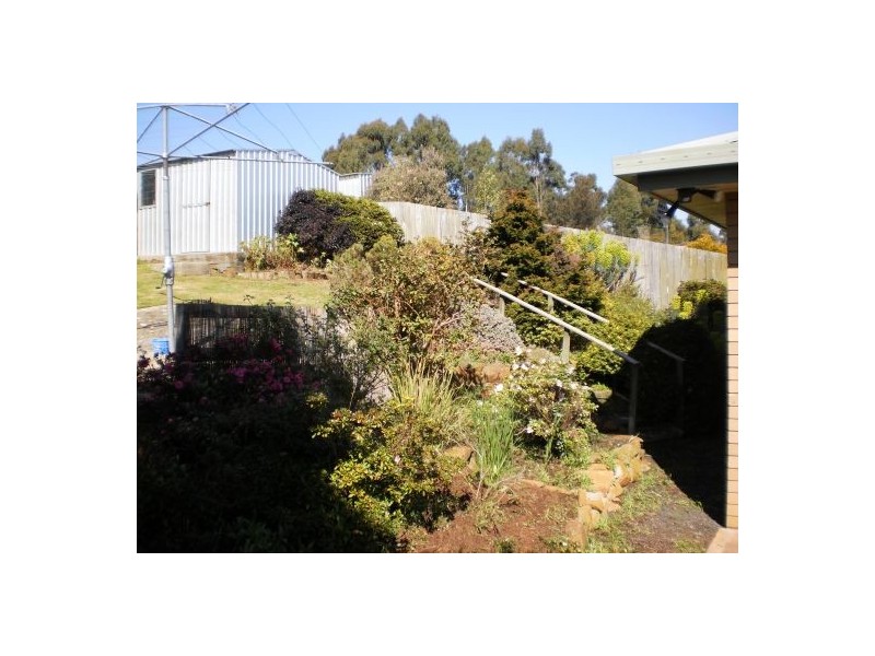 35 Lawrence Drive, Devonport TAS 7310