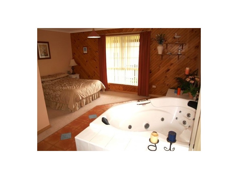 Elizabeth Town TAS 7304