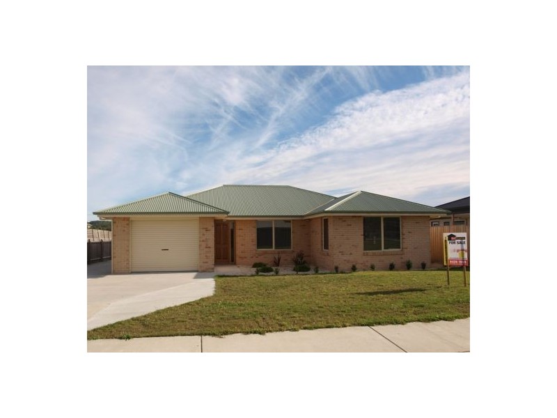 9 Earl Grove, Latrobe TAS 7307
