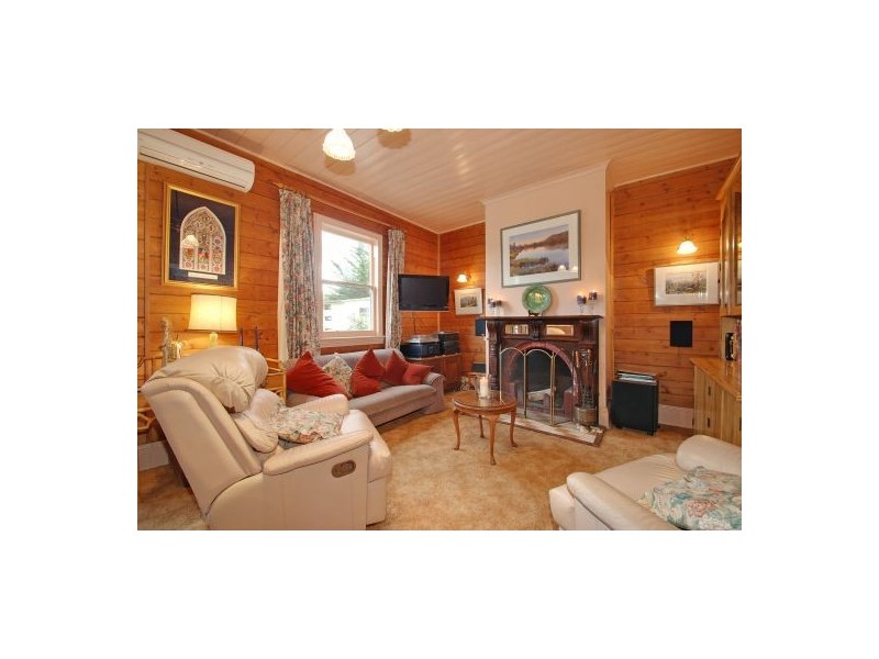 4 Vicary St, Triabunna TAS 7190