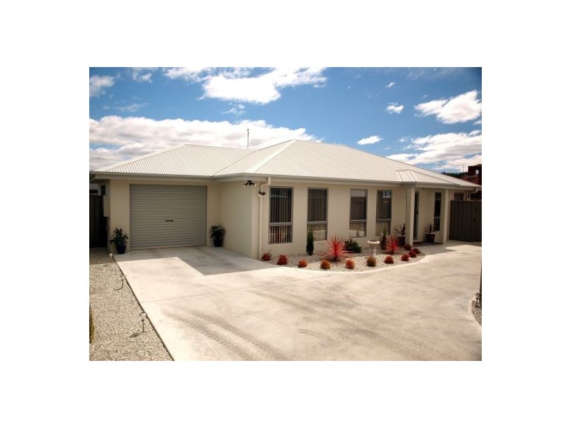 2/58 Laura St, Latrobe TAS 7307