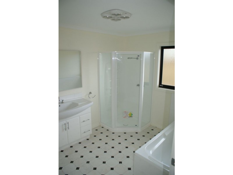 11 Earl Grove, Latrobe TAS 7307