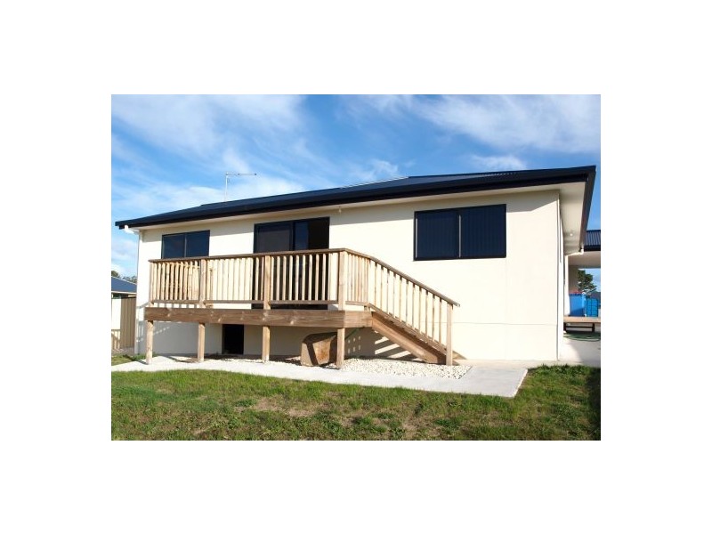 11 Earl Grove, Latrobe TAS 7307