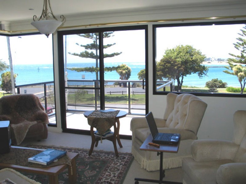 31 Victoria Parade, Devonport TAS 7310