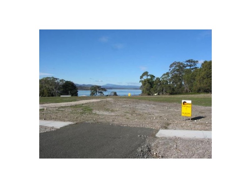 6 Anchor Bay, Clarence Point TAS 7270