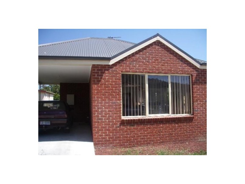2/25 Gilbert Street, Latrobe TAS 7307