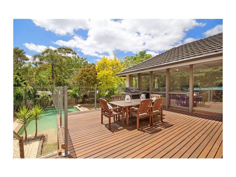 16 Fairburn Ave, West Pennant Hills NSW 2125