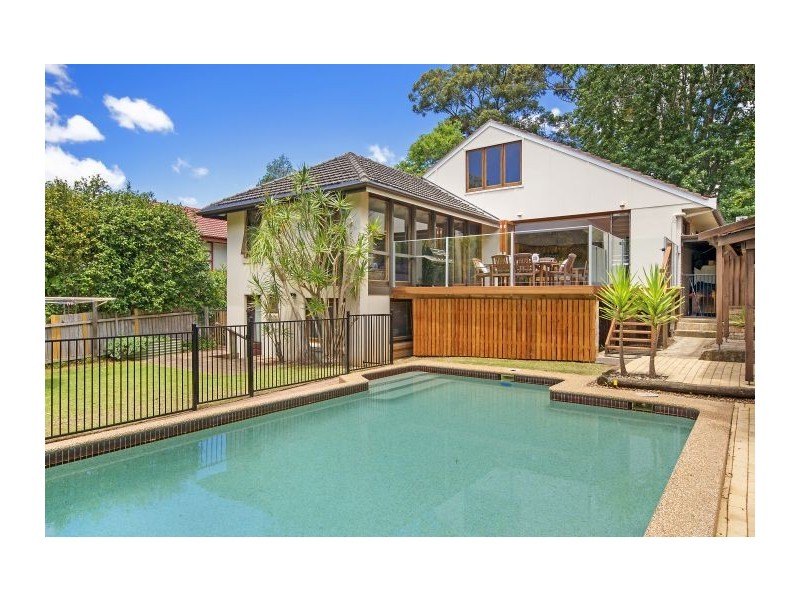 16 Fairburn Ave, West Pennant Hills NSW 2125