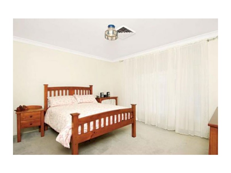 20 Woodgrove Ave, Cherrybrook NSW 2126