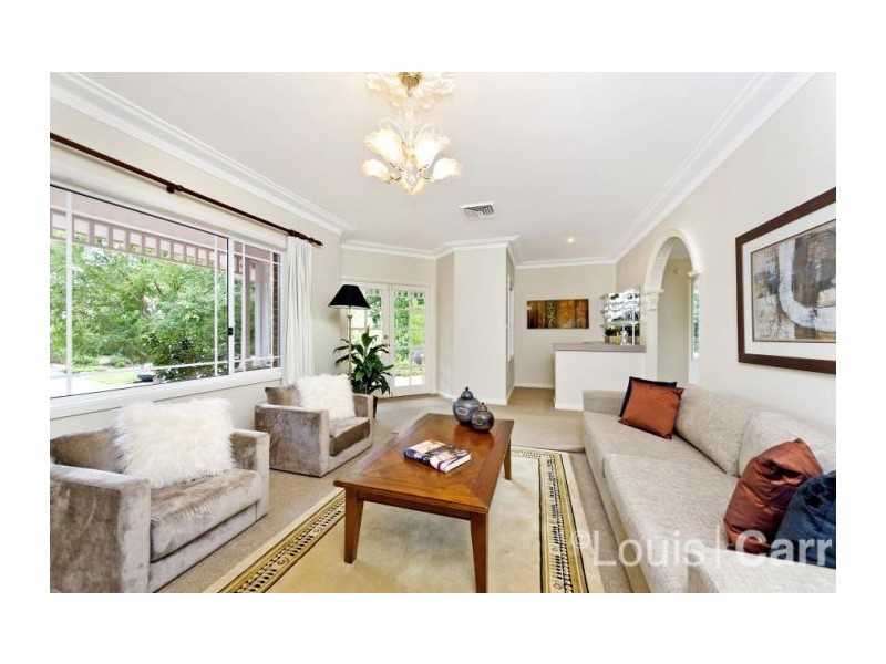 2 Clifton Pl, Cherrybrook NSW 2126