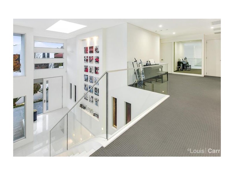 1 Glenview Close, Bella Vista NSW 2153