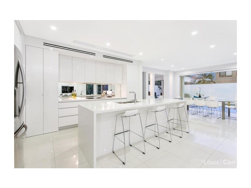 1 Glenview Close, Bella Vista NSW 2153