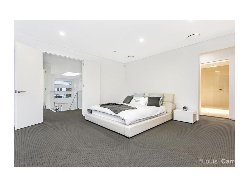 1 Glenview Close, Bella Vista NSW 2153