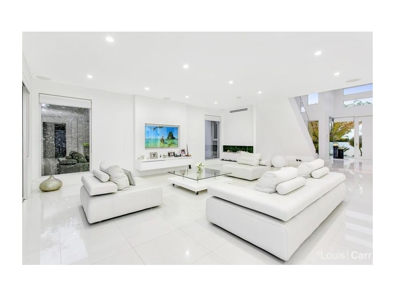 1 Glenview Close, Bella Vista NSW 2153