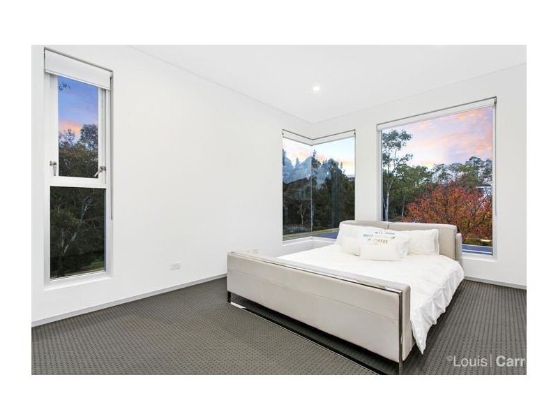 1 Glenview Close, Bella Vista NSW 2153