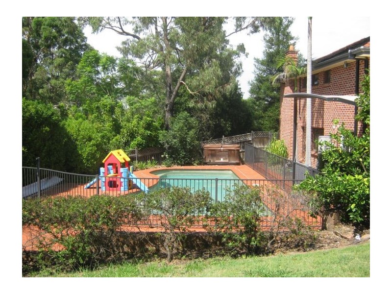 1 Sanctuary Point Rd, West Pennant Hills NSW 2125