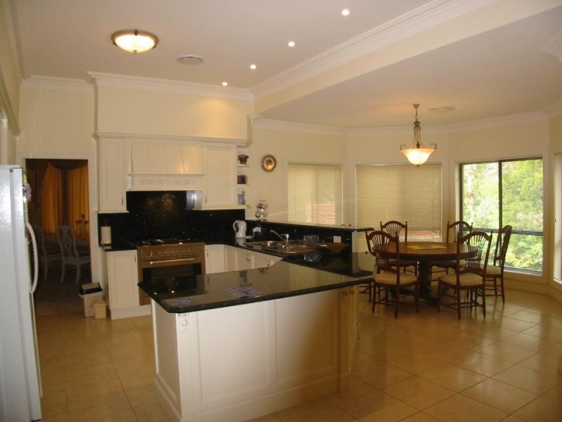 8 Forestwood Cr, West Pennant Hills NSW 2125