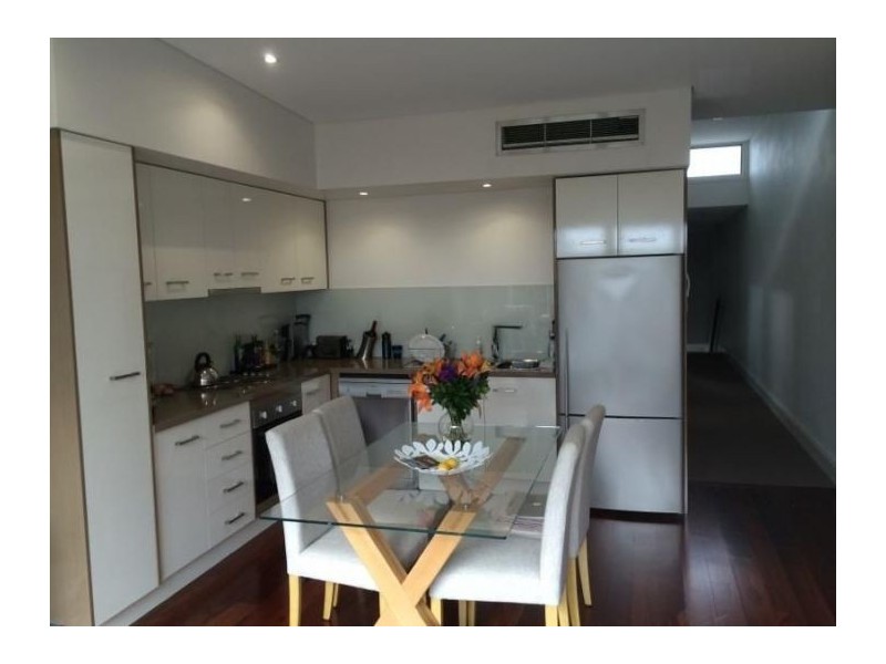 2/348 Darling St, Balmain NSW 2041