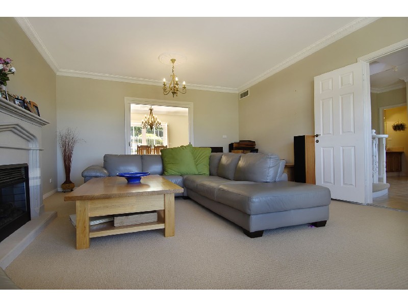 12 Barossa Court, Baulkham Hills NSW 2153