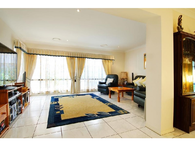 60 Bordeaux Crescent, Castle Hill NSW 2154