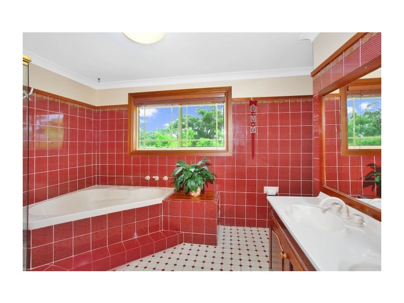 1 Parakeet Place, West Pennant Hills NSW 2125