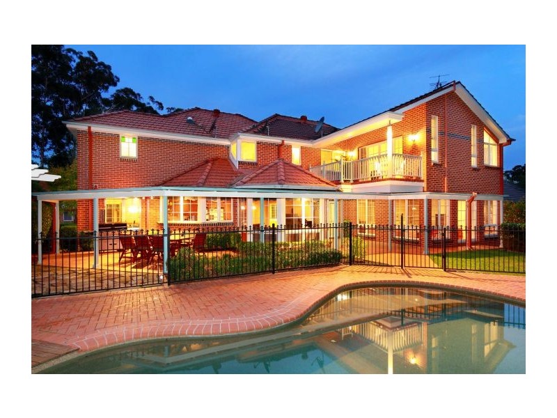 11 Compton Green, West Pennant Hills NSW 2125