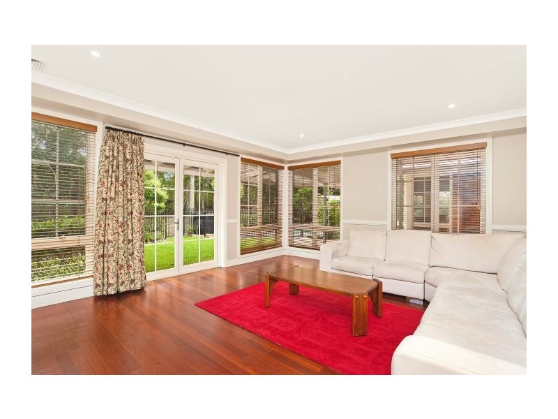 11 Compton Green, West Pennant Hills NSW 2125