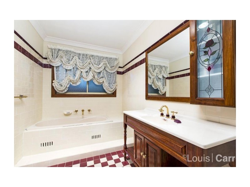 2 Finchley Place, Glenhaven NSW 2156