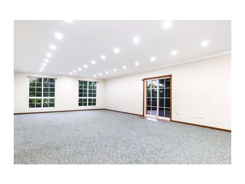 8 Palisander Place, Castle Hill NSW 2154