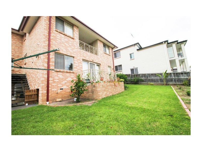 27 Comet Circuit, Beaumont Hills NSW 2155