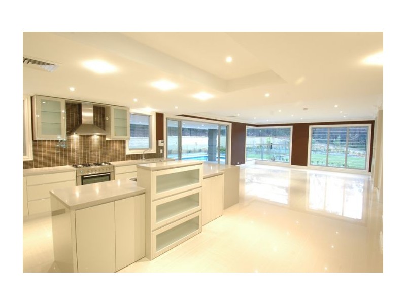 106 Tuckwell Rd, Castle Hill NSW 2154