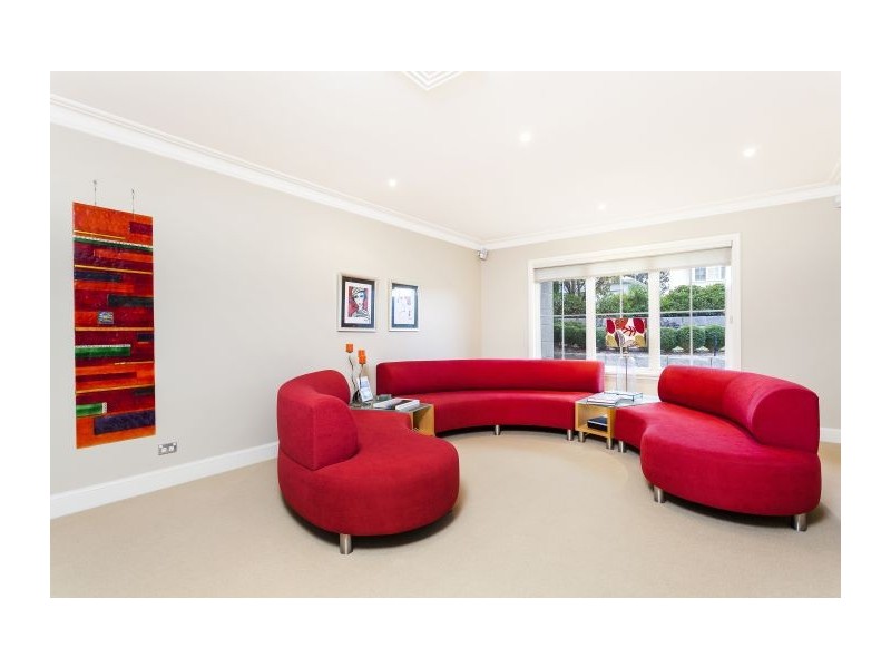 15 Kambah Place, West Pennant Hills NSW 2125