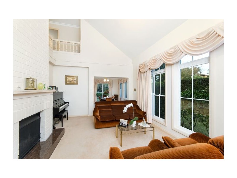 1 Ellerslie Drive, West Pennant Hills NSW 2125