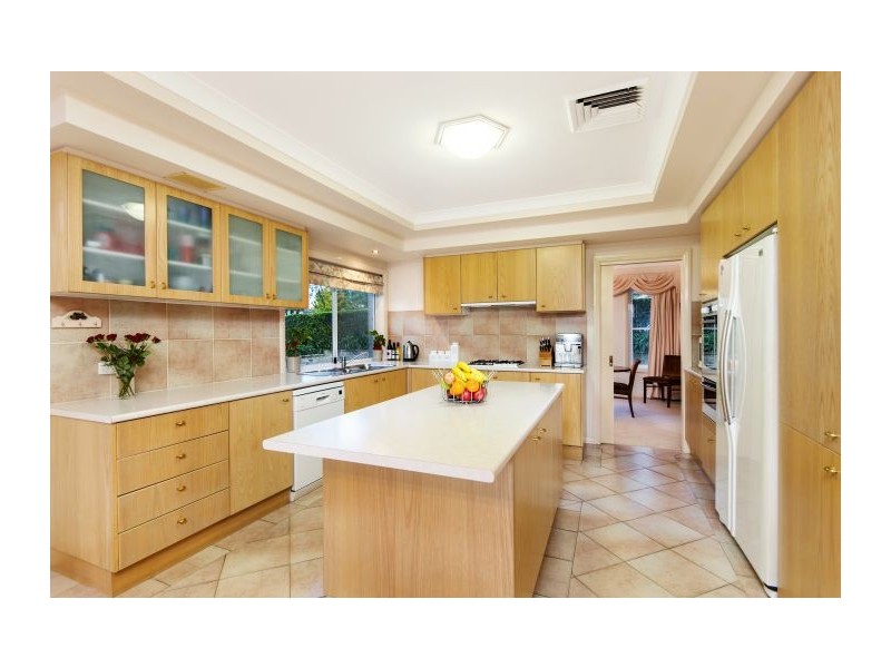 1 Ellerslie Drive, West Pennant Hills NSW 2125