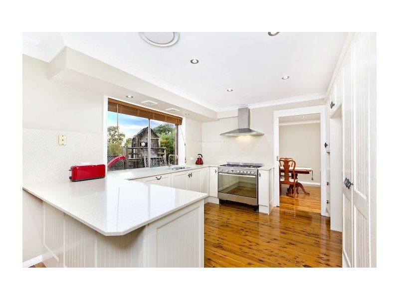 6 Sanctuary Point Road, West Pennant Hills NSW 2125