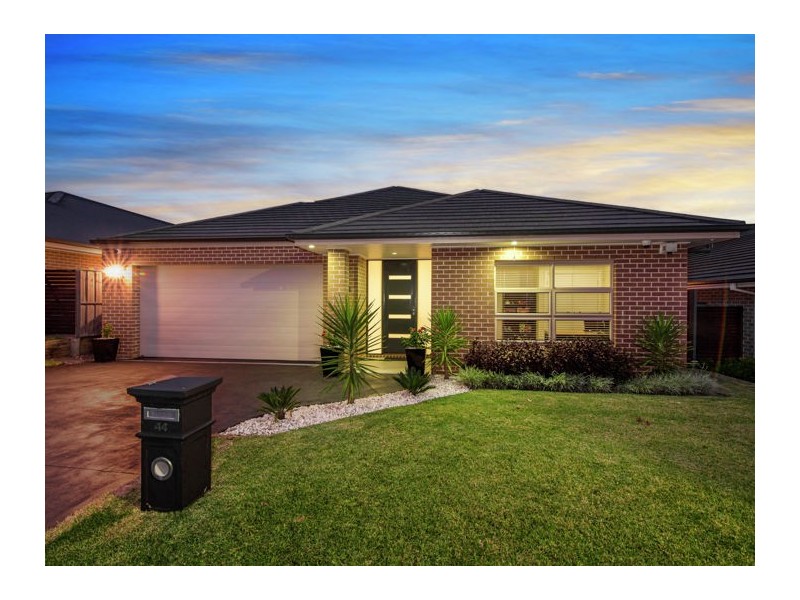 44 Hadley Circuit, Beaumont Hills NSW 2155