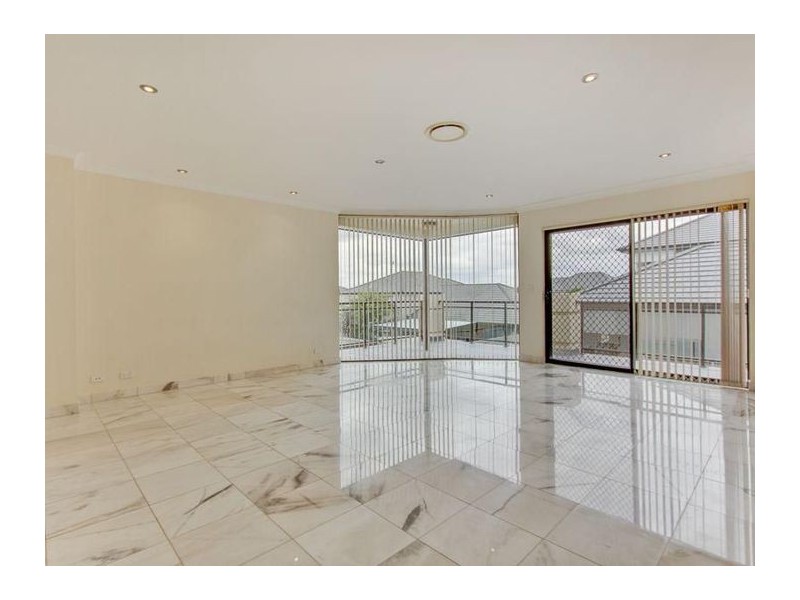 13 Pipersbrook Crescent, Bella Vista NSW 2153