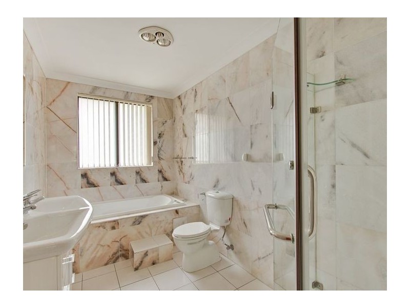 13 Pipersbrook Crescent, Bella Vista NSW 2153