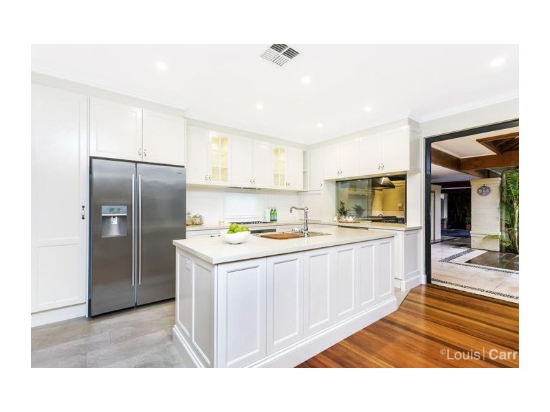 8 Kingscott Pl, Castle Hill NSW 2154