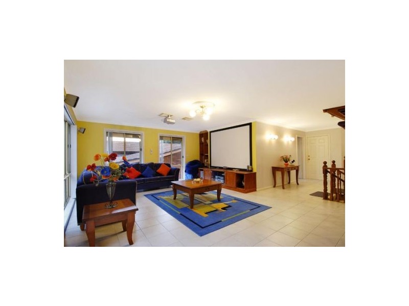 19 Pioneer Place, Castle Hill NSW 2154