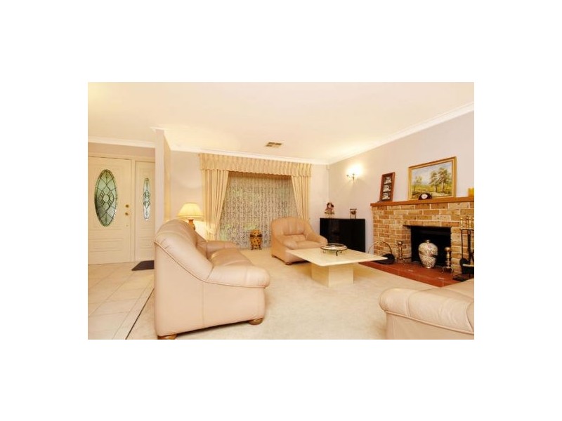 19 Pioneer Place, Castle Hill NSW 2154