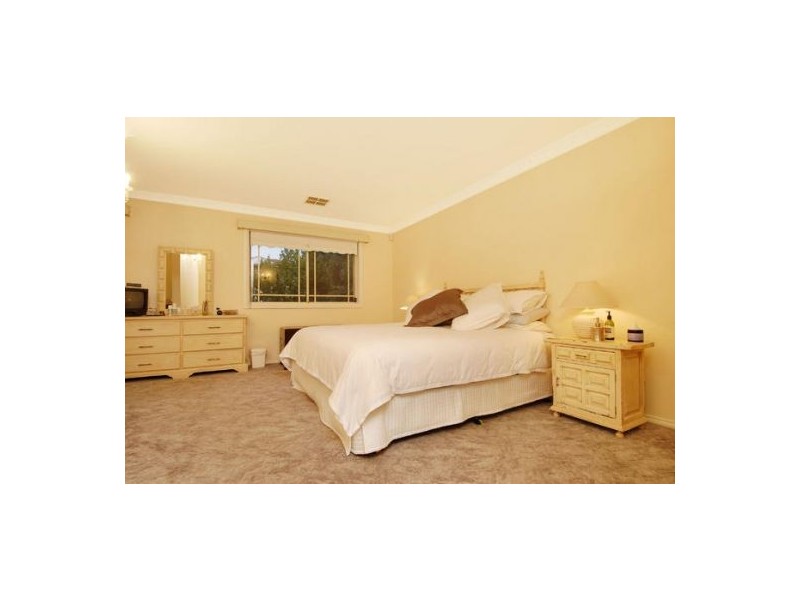 19 Pioneer Place, Castle Hill NSW 2154