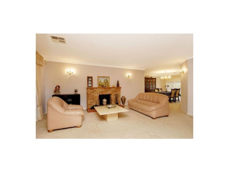 19 Pioneer Place, Castle Hill NSW 2154