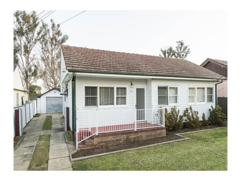18 Windermere Avenue, Cambridge Park NSW 2747
