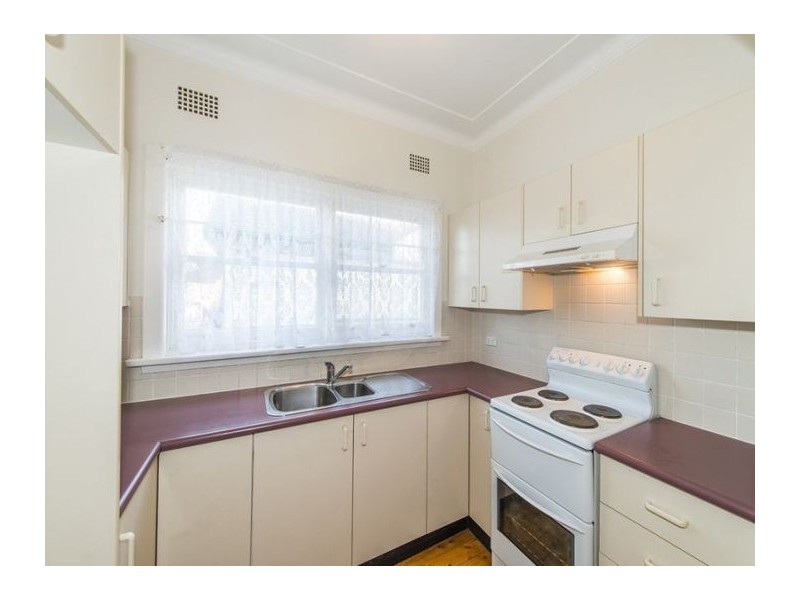 18 Windermere Avenue, Cambridge Park NSW 2747